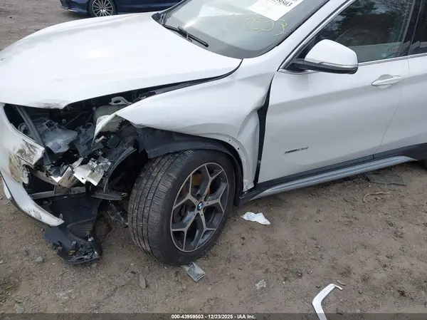 WBXHT3C36J5F88899 2018 BMW X1 - Image 2