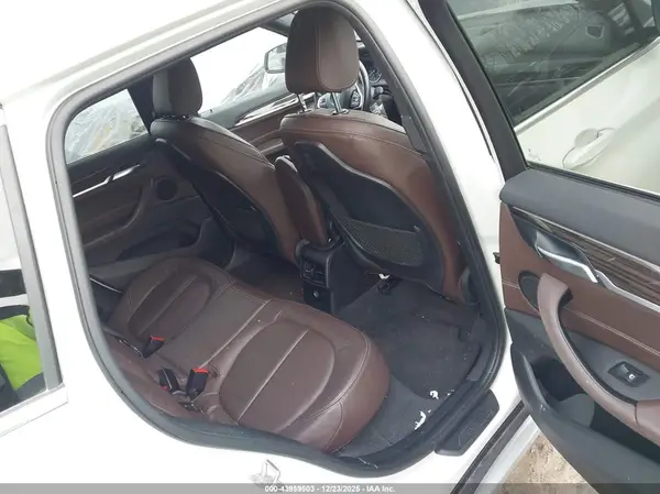 WBXHT3C36J5F88899 2018 BMW X1 - Image 8