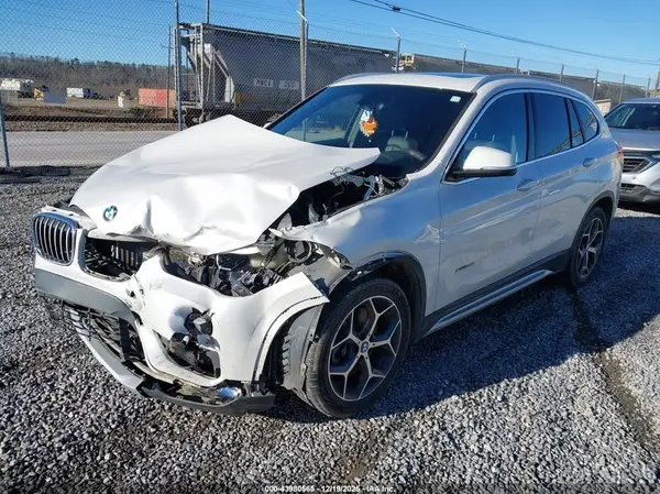 WBXHT3C36J5F89745 2018 BMW X1 - Image 2