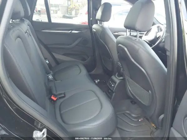 WBXHT3C36J5F89910 2018 BMW X1 - Image 8