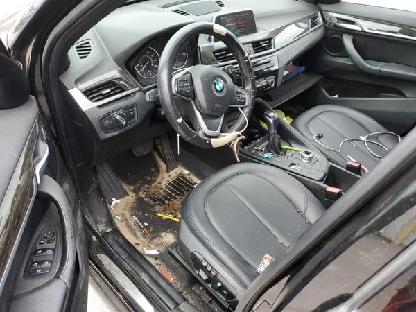WBXHT3C36J5F90927 2018 BMW X1 - Image 8