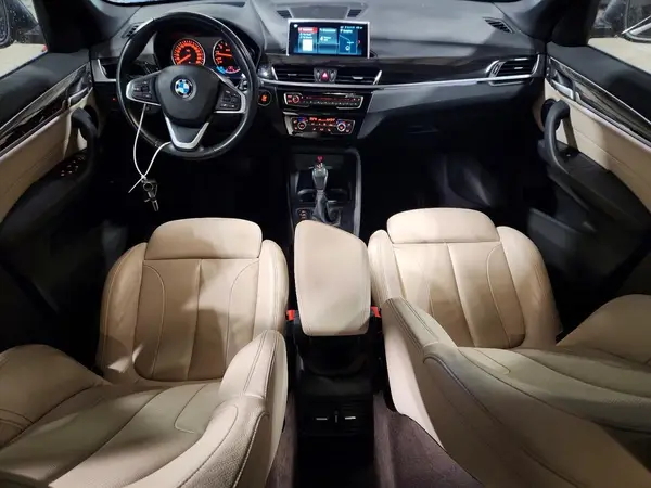 WBXHT3C36J5F91219 2018 BMW X1 - Image 8
