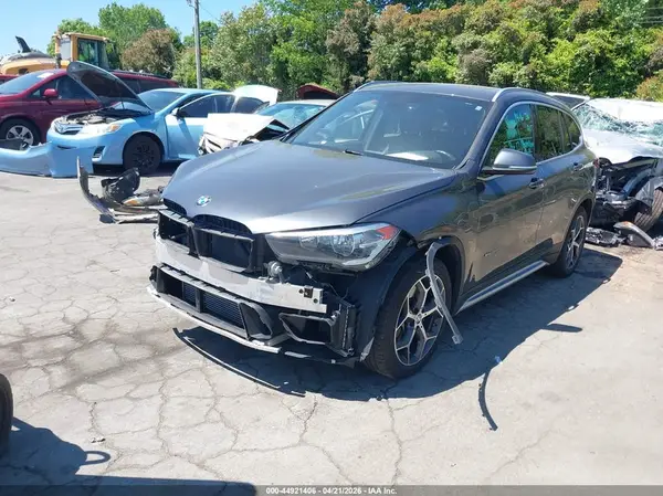 WBXHT3C36J5K23197 2018 BMW X1 - Image 2