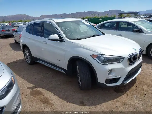 WBXHT3C36J5K23216 2018 BMW X1 - Image 1