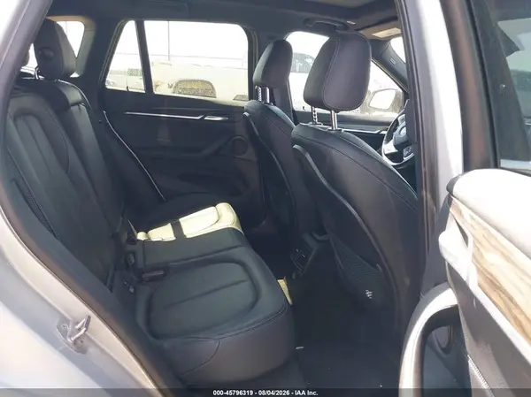 WBXHT3C36J5K24382 2018 BMW X1 - Image 8