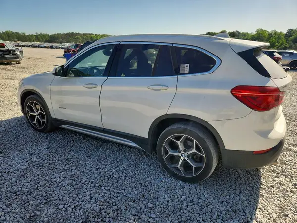 WBXHT3C36J5K25354 2018 BMW X1 - Image 2