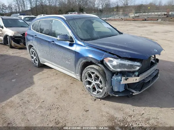 WBXHT3C36J5K27251 2018 BMW X1 - Image 1