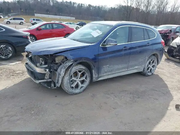 WBXHT3C36J5K27251 2018 BMW X1 - Image 2