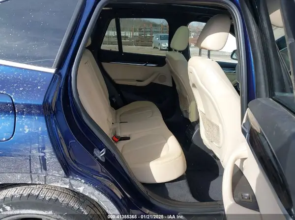 WBXHT3C36J5K27251 2018 BMW X1 - Image 8