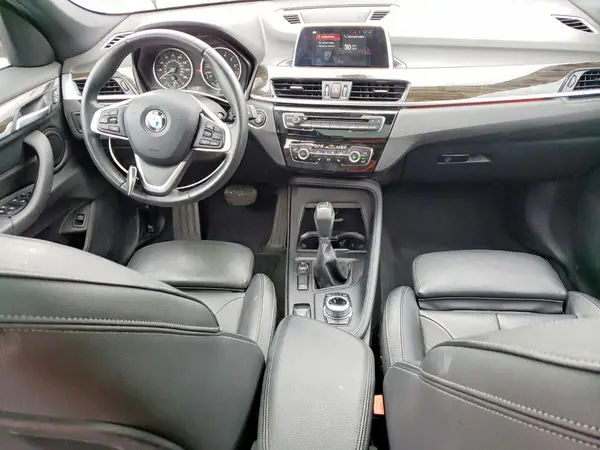 WBXHT3C36J5K28786 2018 BMW X1 - Image 8