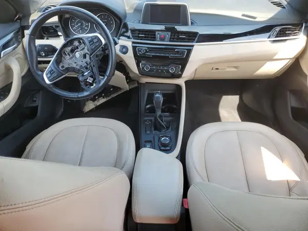 WBXHT3C36J5K29503 2018 BMW X1 - Image 8