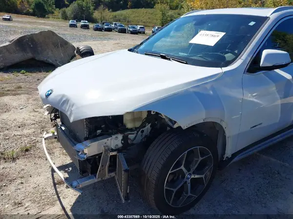 WBXHT3C36J5K29744 2018 BMW X1 - Image 2