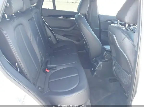 WBXHT3C36J5L25518 2018 BMW X1 - Image 8