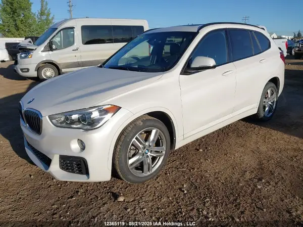 WBXHT3C36J5L27267 2018 BMW X1 - Image 2