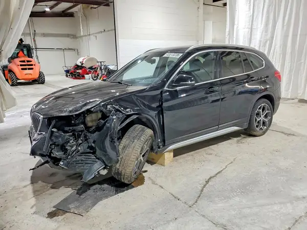 WBXHT3C36J5L29584 2018 BMW X1 - Image 1
