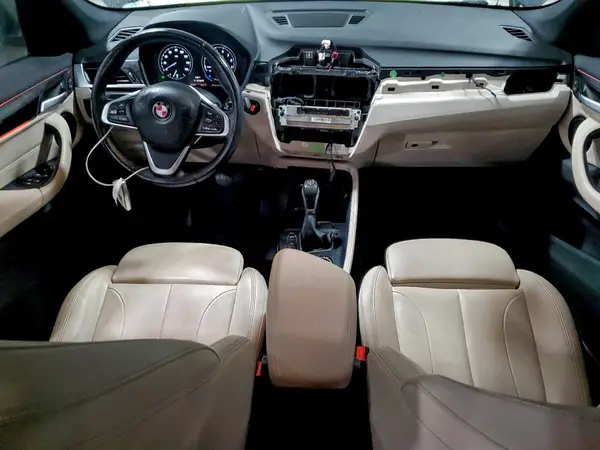 WBXHT3C36J5L29603 2018 BMW X1 - Image 8