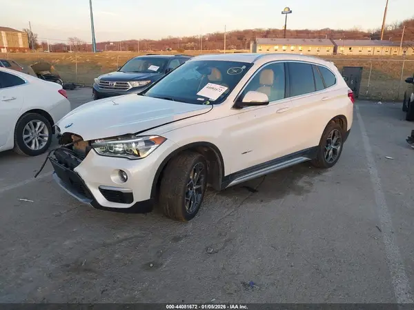 WBXHT3C37G5E47607 2016 BMW X1 - Image 2