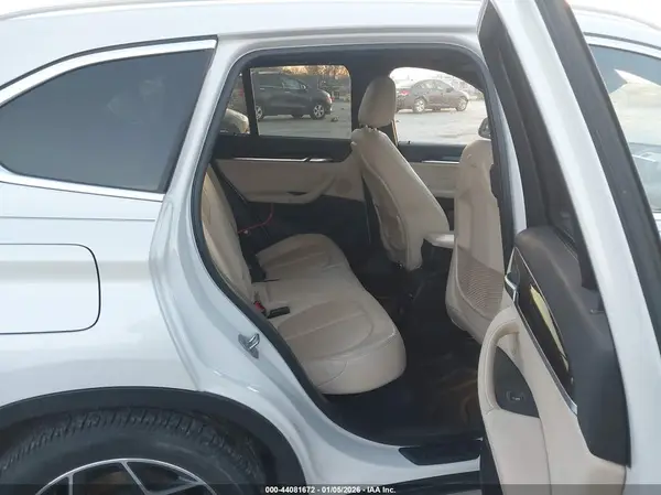 WBXHT3C37G5E47607 2016 BMW X1 - Image 8
