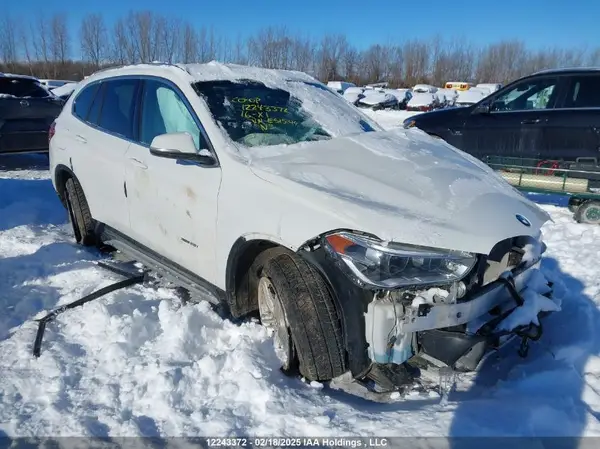 WBXHT3C37G5E51544 2016 BMW X1 - Image 1