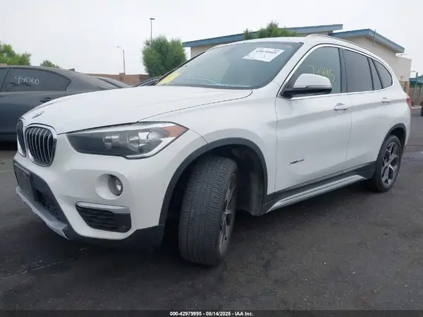WBXHT3C37G5E52743 2016 BMW X1 - Image 2