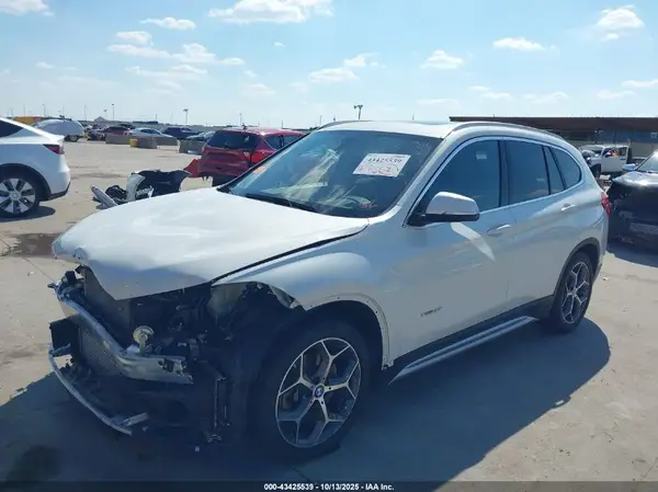 WBXHT3C37G5F64040 2016 BMW X1 - Image 2