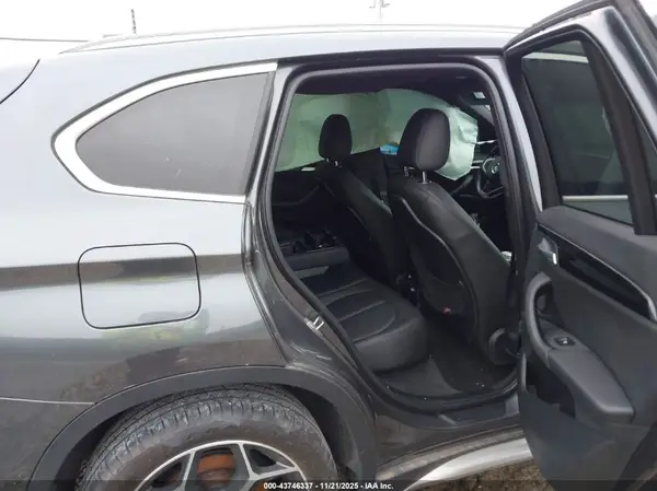 WBXHT3C37G5F64605 2016 BMW X1 - Image 8
