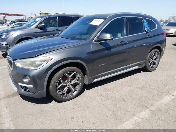 WBXHT3C37GP880698 2016 BMW X1 - Image 2