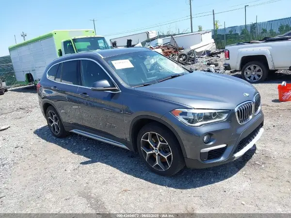 WBXHT3C37GP880815 2016 BMW X1 - Image 1