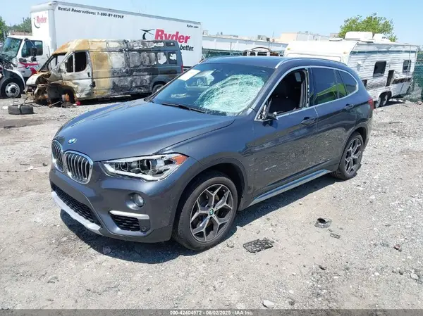 WBXHT3C37GP880815 2016 BMW X1 - Image 2