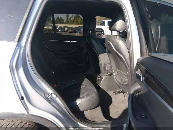 WBXHT3C37GP881236 2016 BMW X1 - Image 8