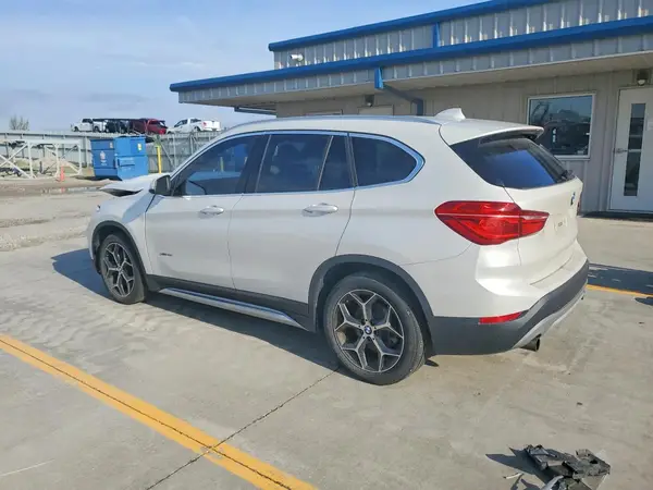 WBXHT3C37GP881270 2016 BMW X1 - Image 2