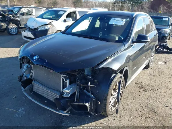 WBXHT3C37GP881396 2016 BMW X1 - Image 2