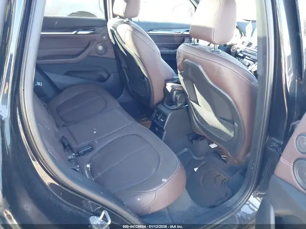 WBXHT3C37GP881396 2016 BMW X1 - Image 8