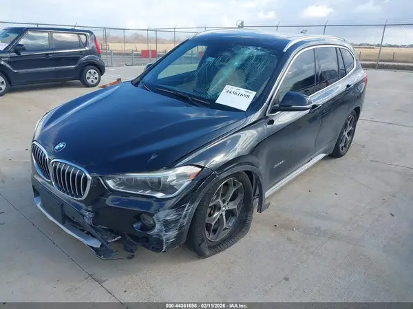 WBXHT3C37GP881835 2016 BMW X1 - Image 2