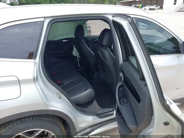 WBXHT3C37GP881883 2016 BMW X1 - Image 8
