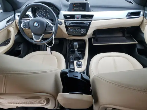 WBXHT3C37GP882189 2016 BMW X1 - Image 8