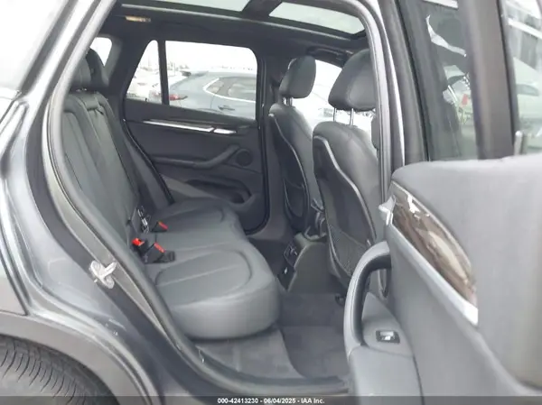 WBXHT3C37GP882354 2016 BMW X1 - Image 8