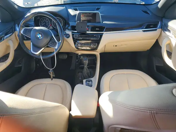 WBXHT3C37GP884279 2016 BMW X1 - Image 8