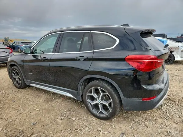 WBXHT3C37GP884427 2016 BMW X1 - Image 2