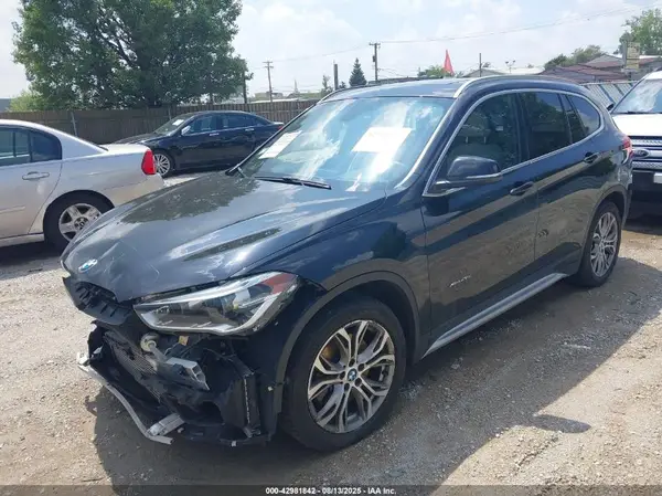WBXHT3C37GP884802 2016 BMW X1 - Image 2