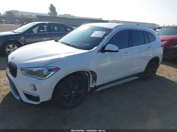 WBXHT3C37GP885559 2016 BMW X1 - Image 2