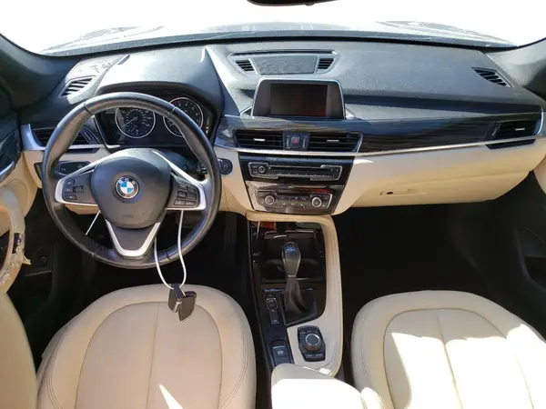 WBXHT3C37GP885948 2016 BMW X1 - Image 8
