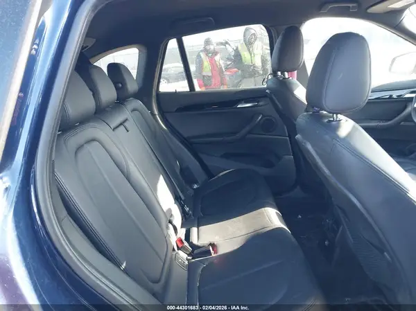 WBXHT3C37GP886047 2016 BMW X1 - Image 8