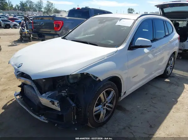 WBXHT3C37GP887490 2016 BMW X1 - Image 2