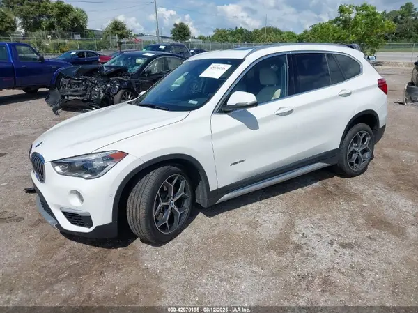 WBXHT3C37GP888140 2016 BMW X1 - Image 2