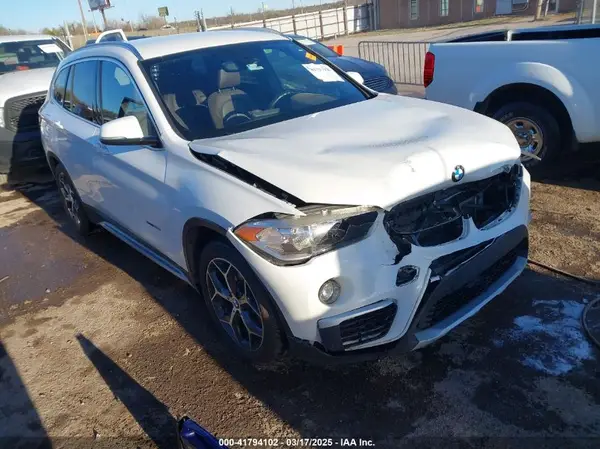 WBXHT3C37GP888249 2016 BMW X1 - Image 1