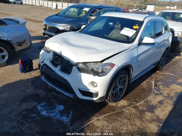 WBXHT3C37GP888249 2016 BMW X1 - Image 2