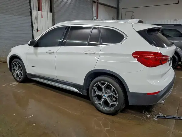 WBXHT3C37H5F69191 2017 BMW X1 - Image 2