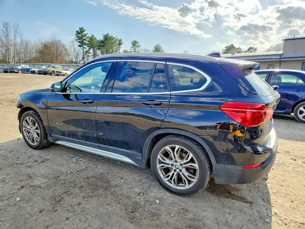 WBXHT3C37H5F70101 2017 BMW X1 - Image 2