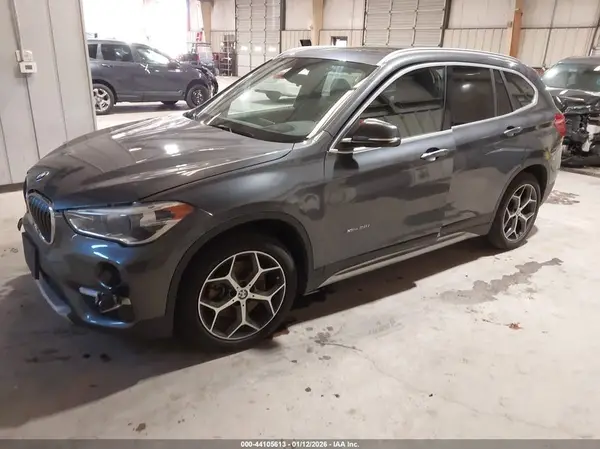 WBXHT3C37H5F70129 2017 BMW X1 - Image 2